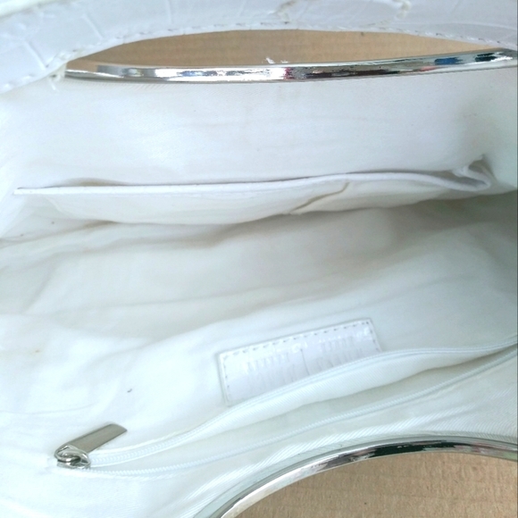 White House black market white  clutch - Picture 6 of 10